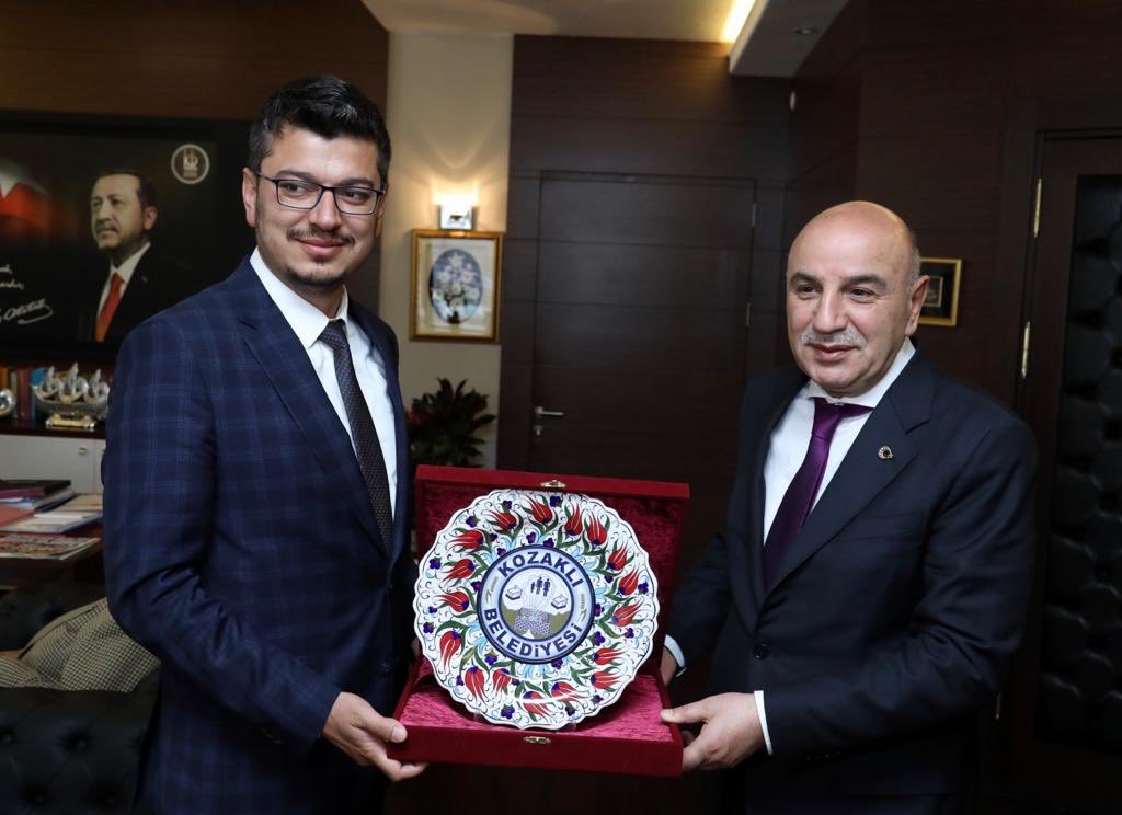 keciorenbeltr's tweet photo. Nevşehir’in Kozaklı İlçesi Belediye Başkanı Sn. Akif Kabukcuoğlu, Başkanımız Turgut Altınok’a hayırlı olsun ziyaretinde bulundu. 
@AkifKabukcuoglu https://t.co/tDf1n2OTsk