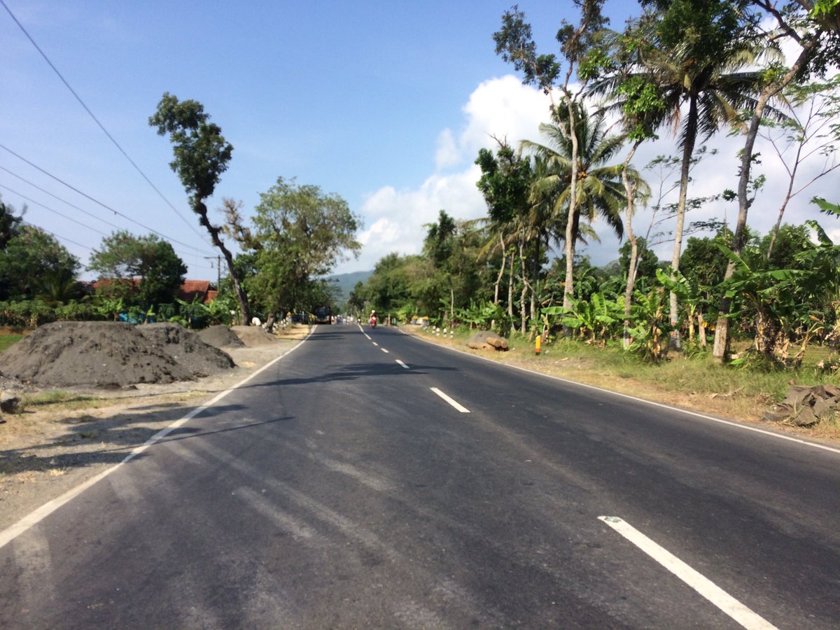 nurmansali's tweet photo. Ruas Banyumas - Semarang via BNR/WSB 30/5 lancar #siarmudik @siarmudik https://t.co/LUG7bjwGxV