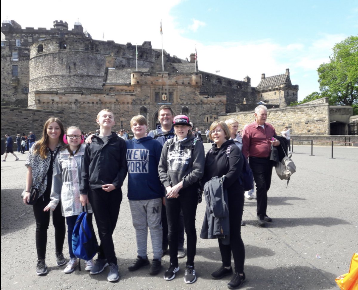 Thanks to the DAS Department for this excellent photograph. Mrs Ritchie’s class enjoyed a fantastic trip to <a href="/edinburghcastle/">Edinburgh Castle</a> yesterday. Brilliant day #LevAcDAS