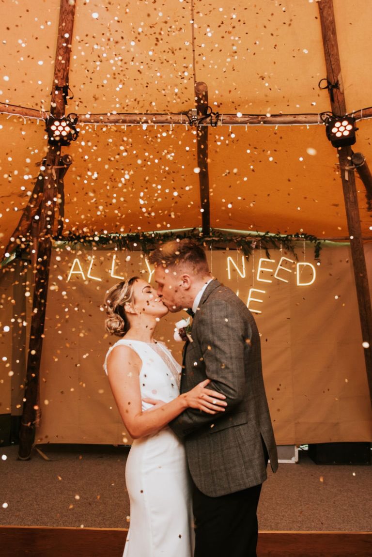 ALL THAT GLITTERS 🌟
•••••
A magical ‘first dance’ moment captured on our dance floor during our styled shoot last month
•••••
A BIG brucey bonus too, to see this shoot featured on <a href="/savethedatemag/">Save the Date</a> blog today savethedatemagazine.co.uk/blog/wedding-i…
•••••
📷 <a href="/rosiemaykelly/">Rosie Kelly</a>