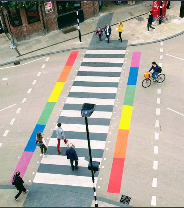 GHRNorthants's tweet photo. The road near the @OxfordCastle is looking a little brighter right now ...

@OxfordshireCC has created a rainbow crossing to support the Oxford Pride festival this weekend.

Like it? https://t.co/Gd3cGqIP06