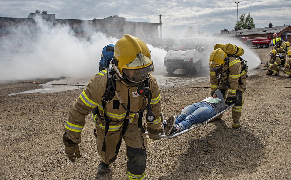 The <a href="/lborouniversity/">Loughborough University</a>-led <a href="/TOXI_triage/">TOXI-triage</a> partnership demonstrated a range of life-saving technologies at a mass casualty field trial in Finland. bit.ly/2XmnGBn