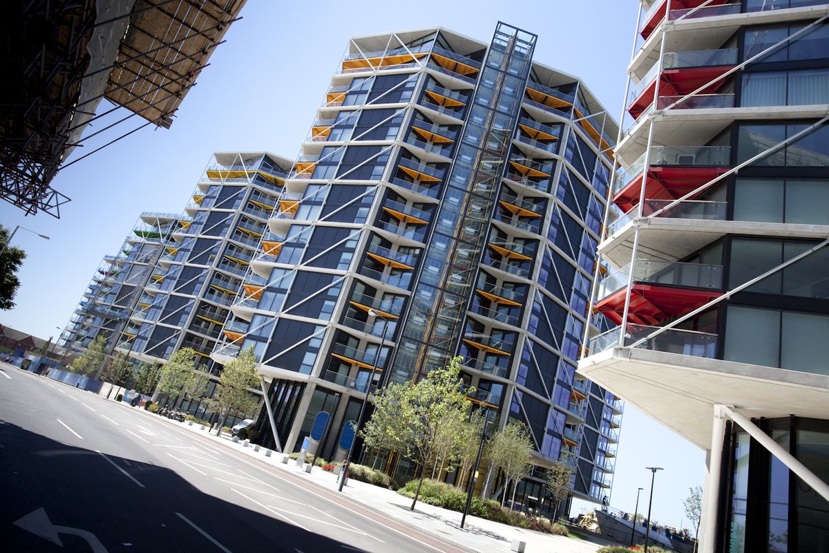 StanmoreLtd's tweet photo. #throwback to our project Riverlight that we completed for St James Group Limited.
During this project we installed: #Drylining ; Acoustic #Ceilings ; Metal #PartyWalls ;Sloping Ceilings ; #CeilingBulkheads ; #SealerCoat

#Stanmore #Stanmorecontractors #Stanmoregroup https://t.co/obZCDyYFQl