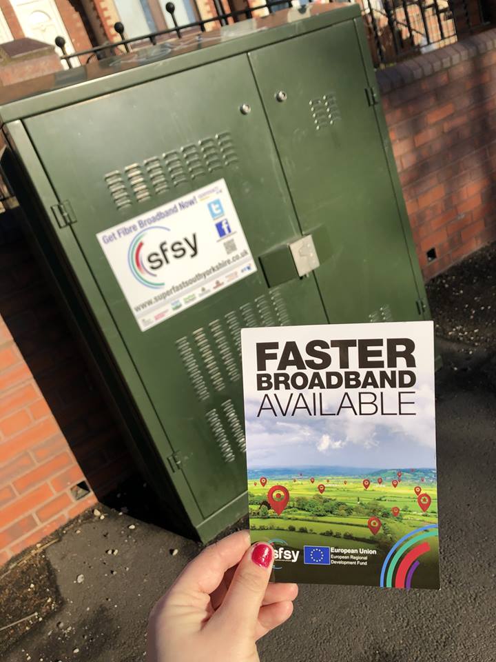 superfastSY's tweet image. Have you noticed a sticker on a cabinet near your home recently? 

Our team are out letting you know which of these green machines are LIVE! If you spot one near you, it may be time to upgrade to #SuperfastFibre. 

Check 👉 bit.ly/2qMHkIB 

#SouthYorkshire #GoSuperfast