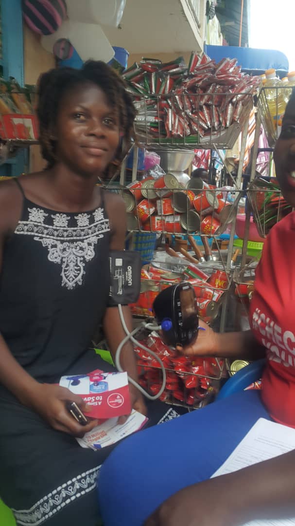 MMM18GH's tweet photo. The Accra team were at the Dome market earlier this week to make sure market men and women were screened and educated on #hypertension. It's #maymeasurementmonth,  #checkyourpressure and #knowyourstatus @MayMeasure @ISHBP @AnkrahBetty @newton_enchill https://t.co/6G4cB1eSRm