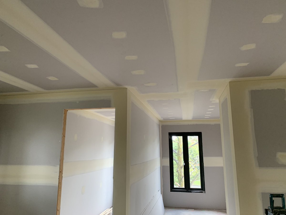 CleanPlaster's tweet photo. Hanging well underway in Malvern East.
#cleanplaster #distinctlydifferent #cleanplastermelbourne #plaster #construction #building #plasterersmelbourne #weloveit #luxury #luxurydesign #luxuryliving #knaufplasterboard #squareset #windowreveals #suspendedceiling #malverneast https://t.co/jzneIpyrmF