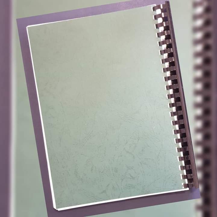 SurreyMediaLab's tweet image. we now offer #a4 and #a3 #combbinding service.

Here we have a local #musician that likes to add blank pages to make his own notes.

#printing #printshop #binding #music #reigate #redhill #dorking #guildford #surrey #southeastengland @ Reigate, Surrey