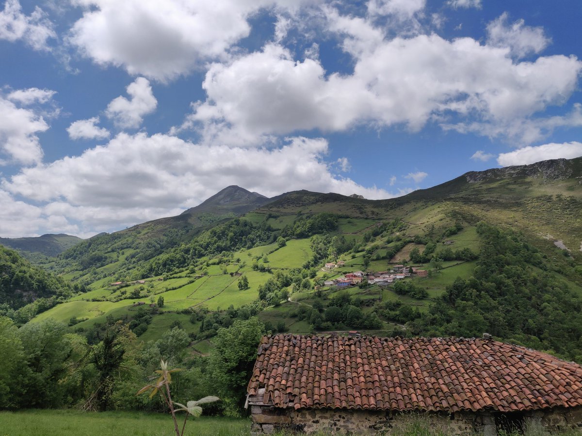 RosaBelmontedeM's tweet photo. Ya se, ya se, no soy objetiva...pero no me negaréis que es precioso mi concejo 🤩
#BelmontedeMiranda
#Valbona #Balbona https://t.co/kUQA2LgCBQ