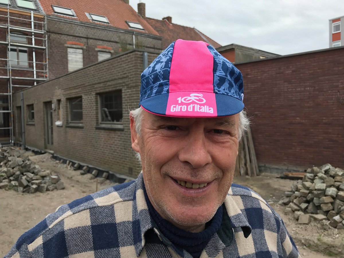 Een super gelukkige verjaardag voor deze bouwvakker van 71‼️ The last Belgian winner ⁦<a href="/giroditalia/">Giro d'Italia</a>⁩ The last Belgian winner of a grand tour... #who #wie