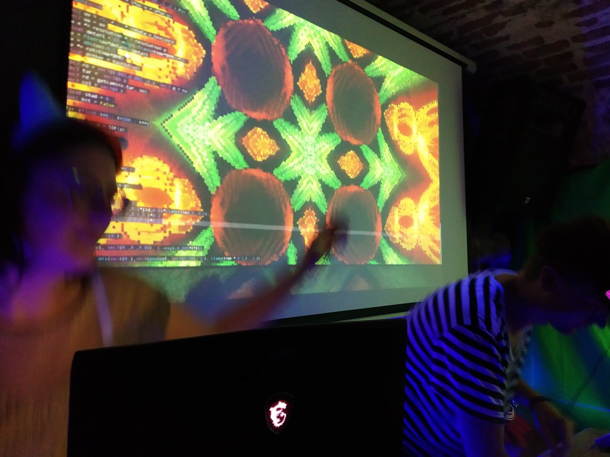 FlopineYeah's tweet image. Yesterday @KawaiiCafeParis and with #pinglive was a blast! Again thank you all for having me :) 

Here are some pictures taken by @lsdlive during my set with @fantomearayures 

Still with #kodelife and a #leapmotion
#Shader #vjing