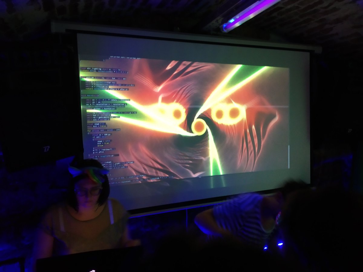 FlopineYeah's tweet image. Yesterday @KawaiiCafeParis and with #pinglive was a blast! Again thank you all for having me :) 

Here are some pictures taken by @lsdlive during my set with @fantomearayures 

Still with #kodelife and a #leapmotion
#Shader #vjing
