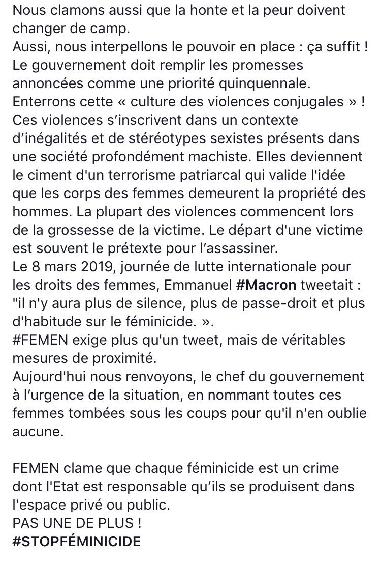 AUX FEMMES ASSASSINÉES LA PATRIE INDIFFÉRENTE 

Aujourd’hui, 60 activistes #Femen ont dressé un #Pantheon à ciel ouvert en nommant toutes les femmes tombées sous les coups pour que le gouvernement n'en oublie aucune.
#StopFeminicide #PasUneDePlus