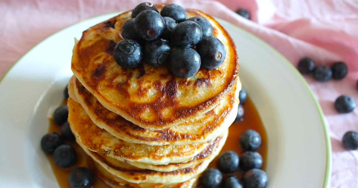 Om de opening van het nieuwe, tijdelijke schoolgebouw te vieren, organiseren Basisschool de Verwondering en Smullen &amp; Spelen een pannenkoekenwedstrijd 😏: bit.ly/2KdVQ6q