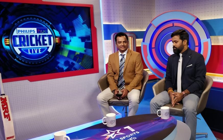 World Cup 2019 has finally started.
England vs South Africa.
It is home advantage for England.
Today's match is all about England's Batting 🏴󠁧󠁢󠁥󠁮󠁧󠁿 Vs South Africa's Bowling 🇿🇦.
Good Wishes to all Teams..
Go India Go.. 🇮🇳
#CWC19 #Starsportstelugu #Starniadugu #Rajugaru