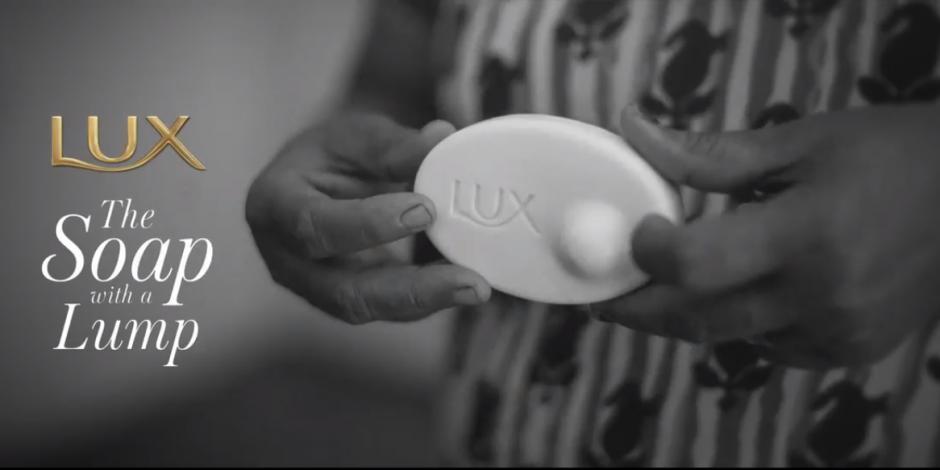 Unilever's tweet photo. 1 woman is diagnosed with #breastcancer every 4 minutes in India, but 75% shy away from self-examination. To encourage women to check their breasts @lux_global has created ‘The Soap with a Lump’ as early detection saves lives. #CoppAFeel #FightBreastCancer https://t.co/myKlf08KSo https://t.co/Dq62P8LK4d