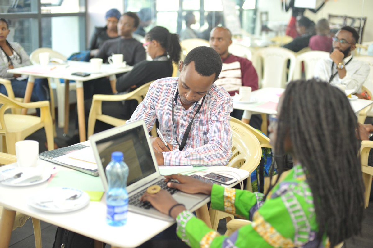 uxpnairobi's tweet image. Currently happening: 
Applying the spine model: A systematic approach of having a shared understanding of human workspace by @anzigalek 

#uxpnairobi #uxp2019 #spinemodel #agile #lean