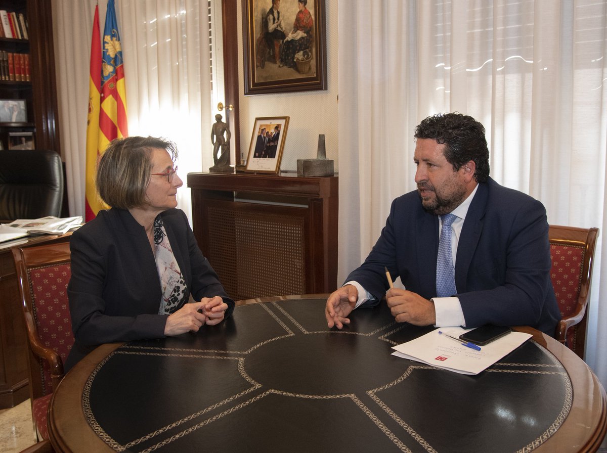 Es la principal fuente de conocimiento provincial y estrechar lazos con la <a href="/UJIuniversitat/">Universitat Jaume I</a> es sinónimo de nuevas oportunidades para toda la provincia. #DipuÚtil