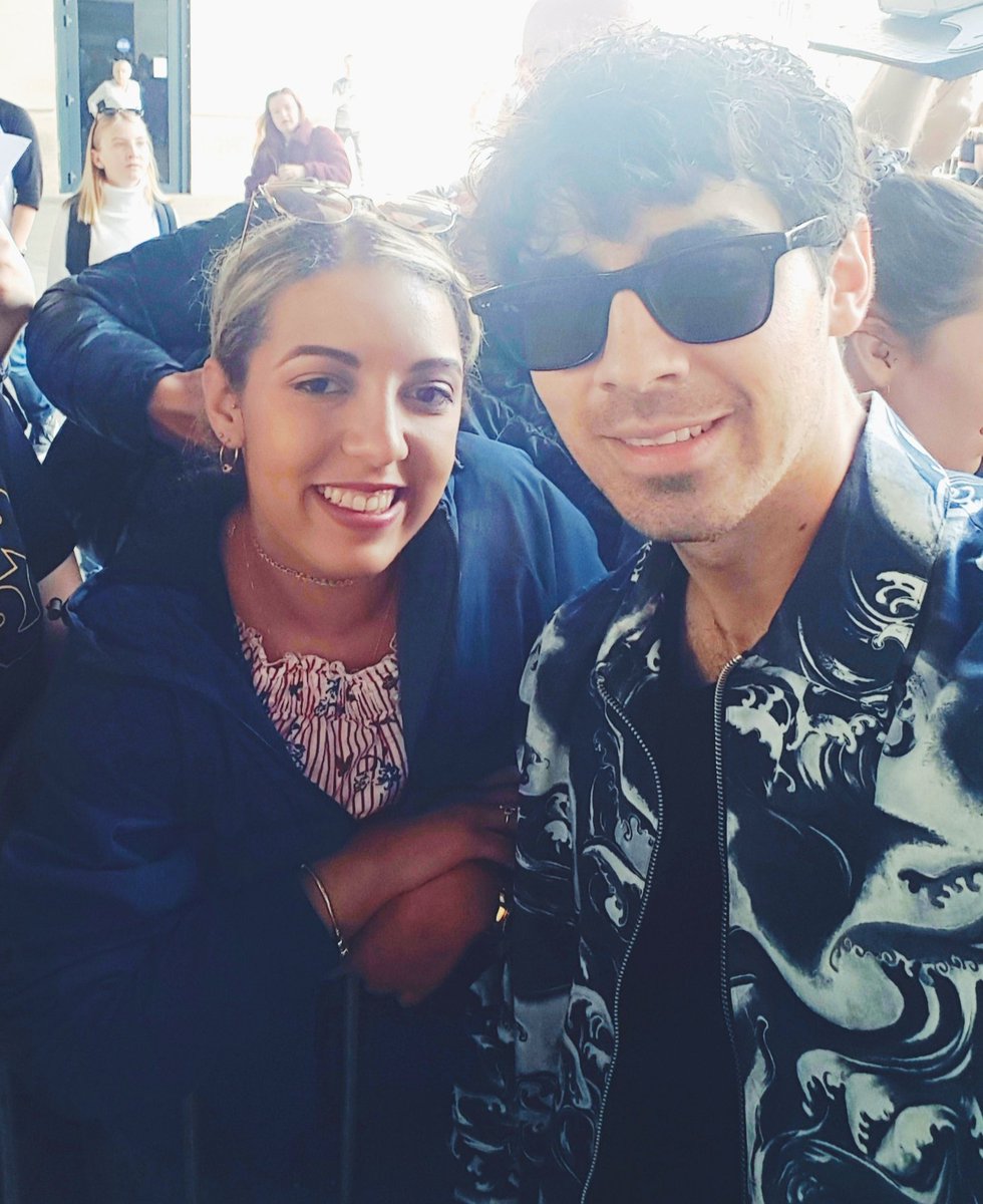 amandhaj's tweet photo. I CAN'T BELIEVE THIS !!! https://t.co/KbR6sl5L7d