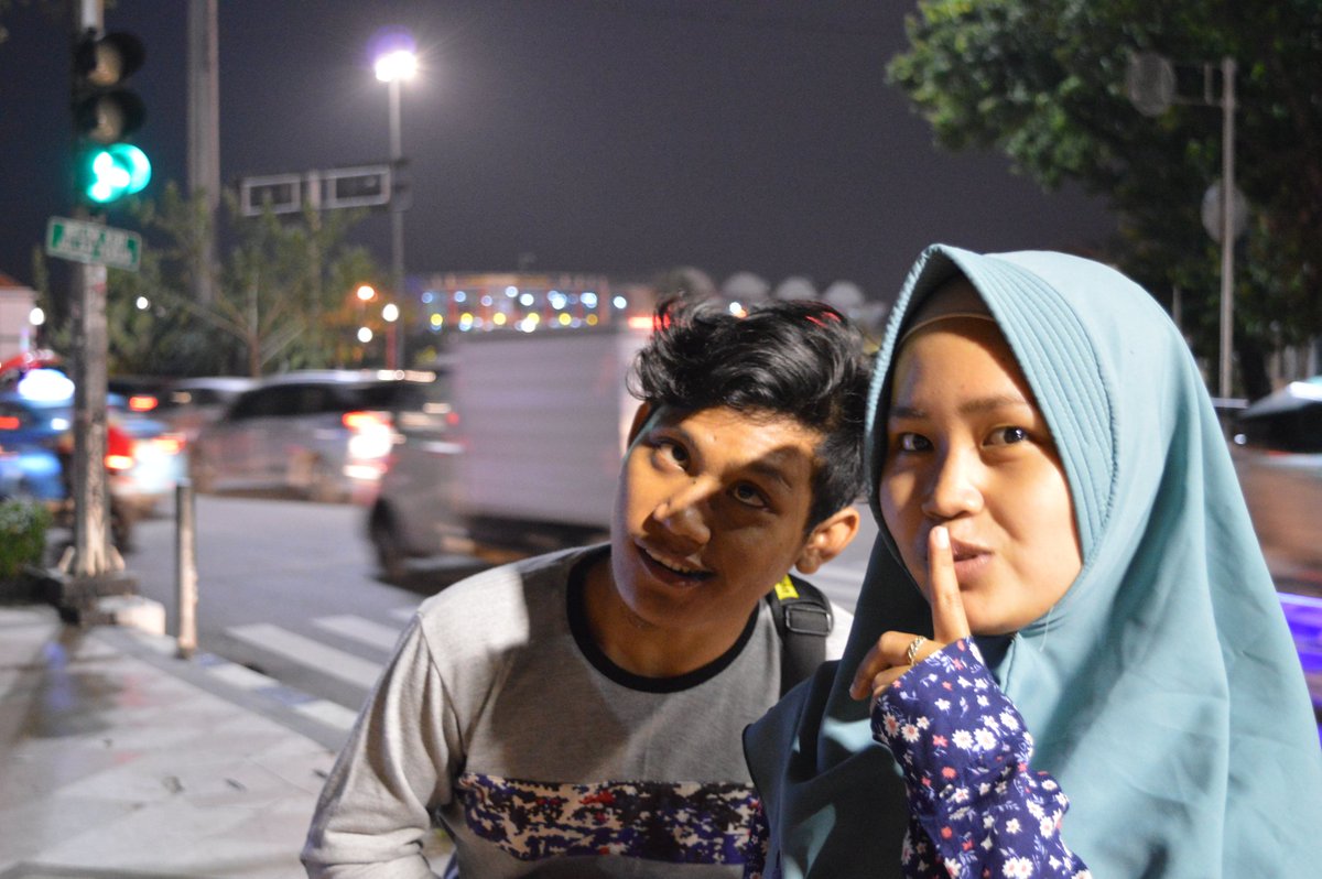 Si Tengil, Baru dapet pacar tau-tau udah nikah duluan, baru 2 bulan kemaren akad,  minggu lalu resepsinya, berharap bisa datang mau ngucapin selamat menempuh hidup baru. 
Eh, malah kena macet di solo. Maaf ya sist, ga bisa datang di hari spesialmu. Semoga kamu SAMAWA. 
#mysister