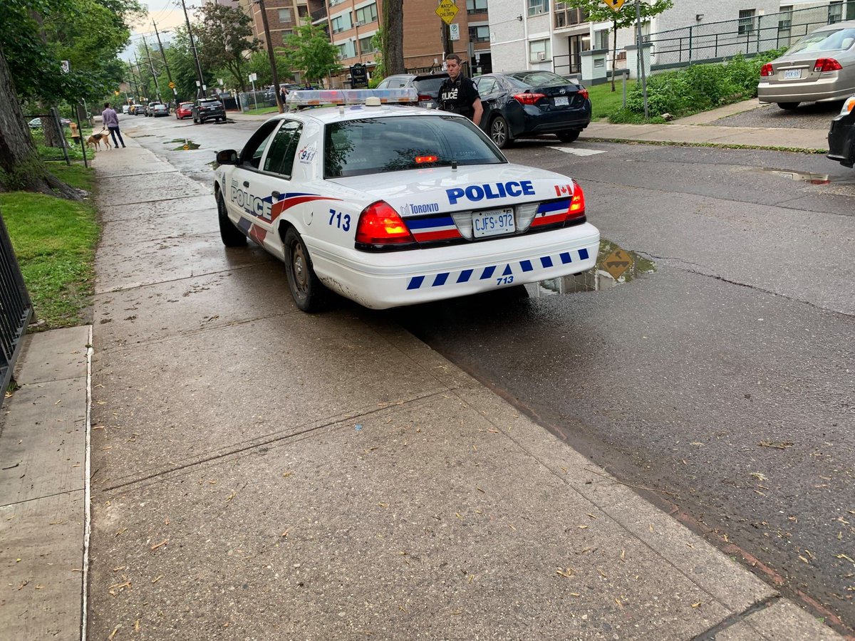 NicolaNCD's tweet photo. (1/2)I am sickened and ashamed of Toronto after the horrifying experience my dear friend @Craig_Pike had with @TorontoPolice today. The full story is below but the officers responses to the homophobic slurs being yelled at a man who feared for his safety are disgusting. @CBCNews https://t.co/CvOQp116G8