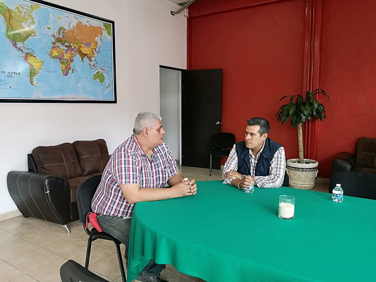 luisfelipevg's tweet photo. No puedo entender hoy en día la existencia de nuestro Instituto Político, sin el apoyo y el respaldo de la Sociedad Civil, tal y como lo platiqué con @Muciocv, Secretario de #VISCI del Municipio de #CuautitlánIzcalli https://t.co/0I0ho7di7F