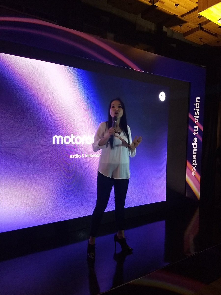 Garrapatudo's tweet photo. Lo nuevo de @Motorola_col #motorolaone #Expandetuvision https://t.co/58shUo87T1