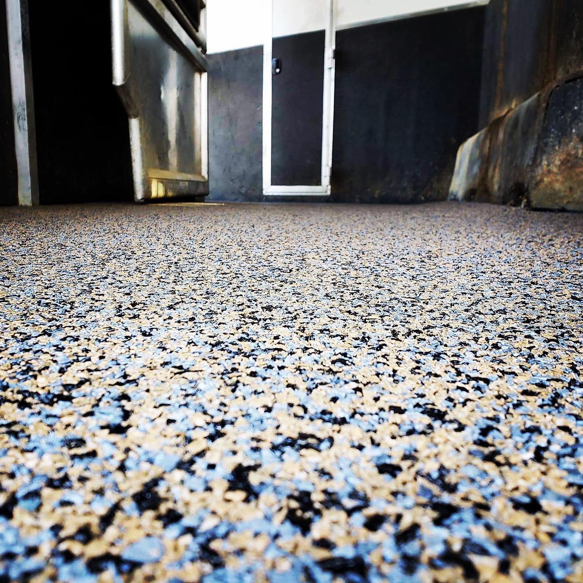 Want to save money? How much do you spend on shavings and mats? 
.
#horsetrailer #floor #trailer #equestrian #polylastrubberflooring #floors #priefert #wrangler #cattle #equine #rubberflooring #veterinarian #followforfollow #horsestable #polylastfloors #jwsurfacing #barrelracing