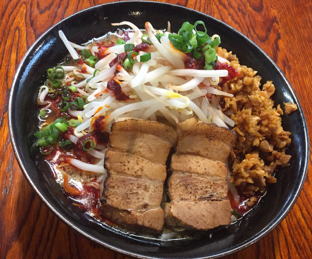 豪めん盛岡南店 Na Twitteru 来月7月からの月替りご当地ラーメンは盛岡冷麺です 1番好きな食べ物は盛岡冷麺と答えるほどの冷麺好きが気合いを入れて完成させました ちなみに2番目に好きなのはビックチョコ 7月1日から販売予定です