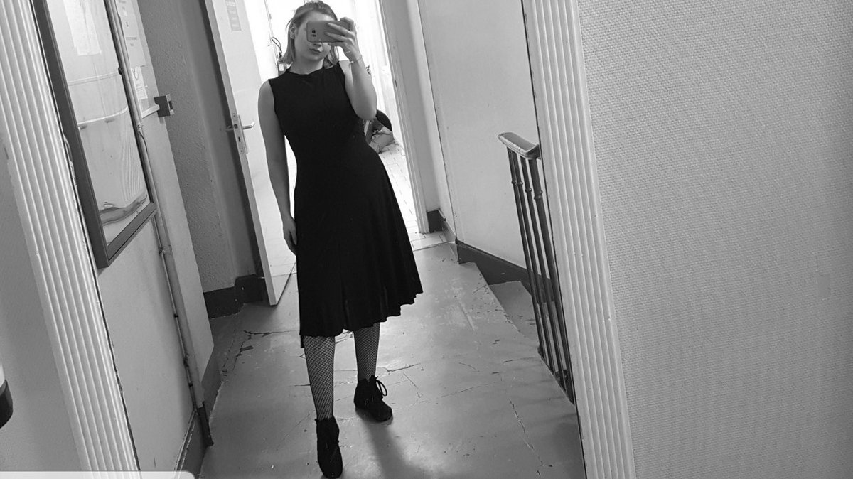 InesBRUHH's tweet photo. J-1, et voila une 15ème année de danse qui s'achèvera demain soir
#StudioDanse https://t.co/JOlba6V7Nc