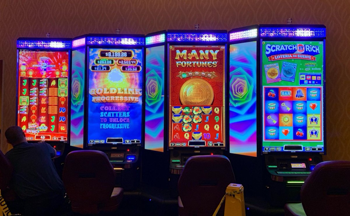 IncredibleGames's tweet photo. Sneak peek at some brand new #itsgames at South Point Casino! There's an Incredible new game for everyone at this bank! π π https://t.co/JGFhH2VSdX