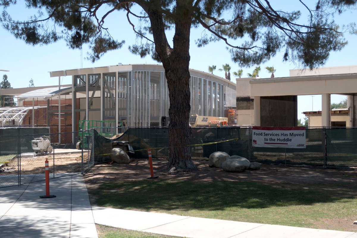 ABetterBC2016's tweet photo. The Veterans Resource Center building is taking shape!! #KCCDMeasureJ #WeAreBC https://t.co/otBu9rzzVx