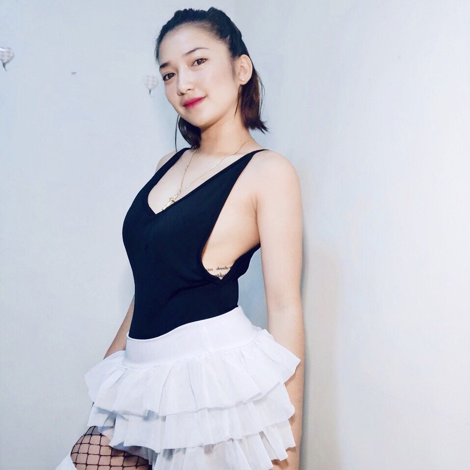 MeriamMoya's tweet photo. hi https://t.co/AKKWQEuJms