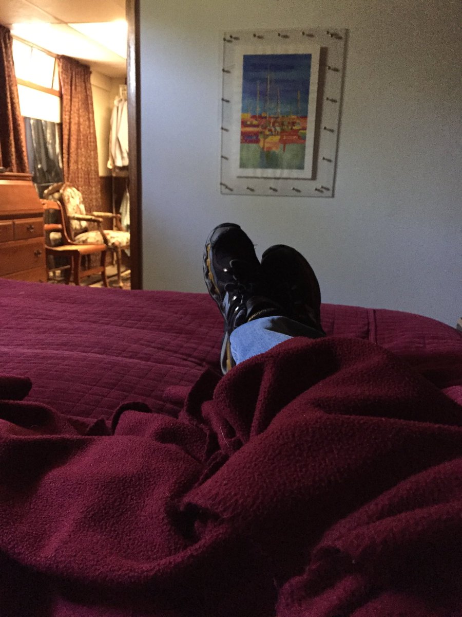 TellergpRon's tweet photo. Here they are again... my feet! https://t.co/42KOwXK0Yw