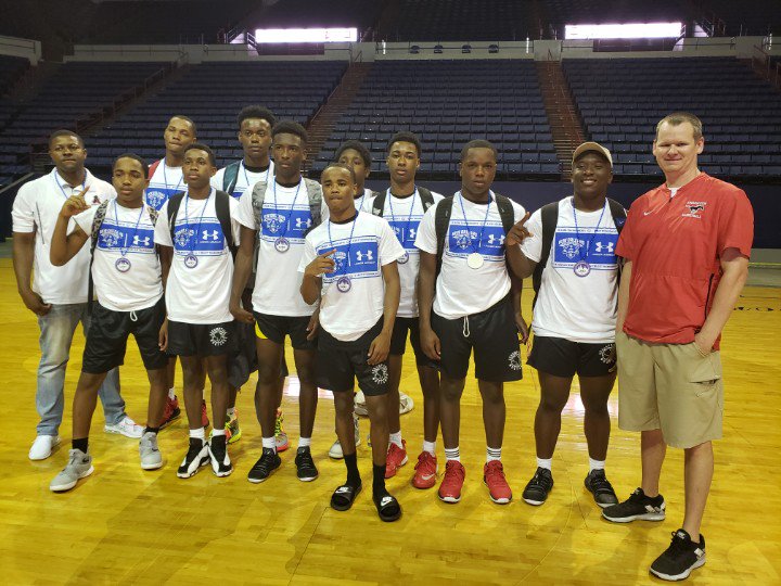 AHSStangsBball's tweet photo. Played some of our best ball of the summer today. Went 5-1 and ended up winning the UNO Team Camp Overtime Tournament @yungin_at3 @Truehill_laron @jadentyler2_ @chillloutb @LilDeee05 https://t.co/QkXkCovOBn