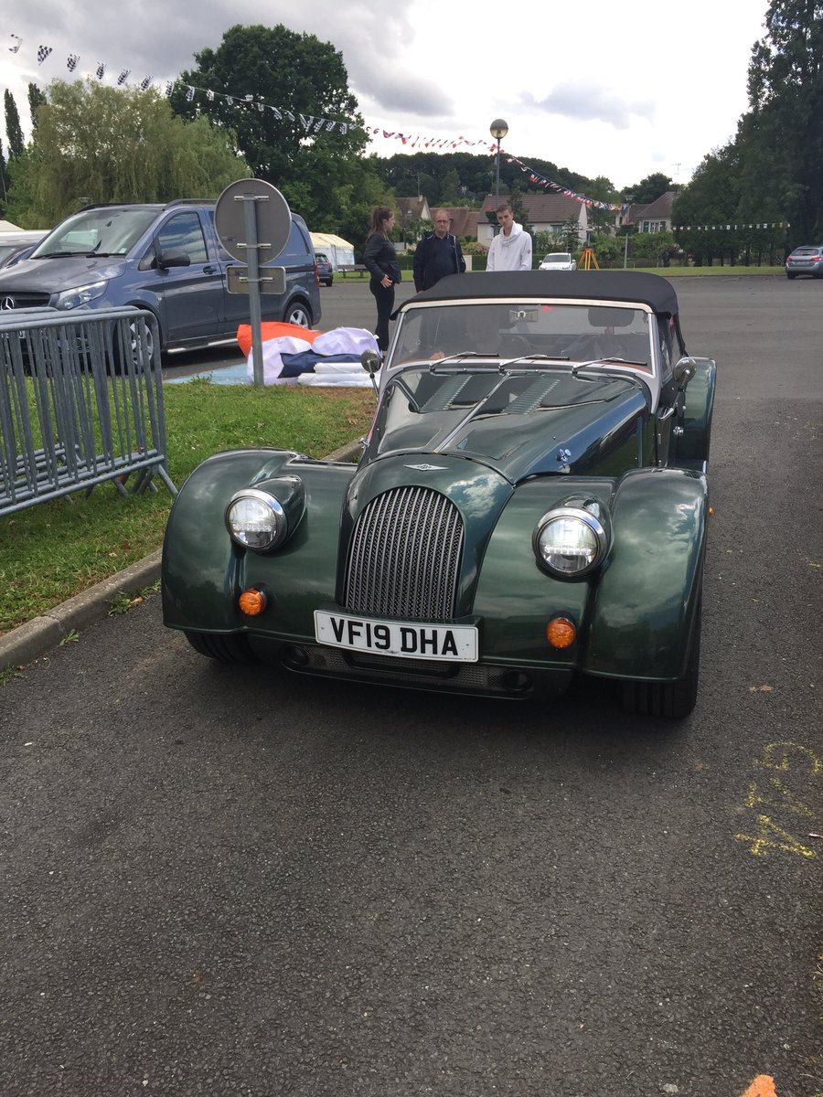 Classic_bw's tweet photo. Elle arrive ! La plus 6 est en France pour la première fois. L’événement commence à 9.00h vendredi. #classibritishwelcome @morganmotor https://t.co/WXHXVVISsL