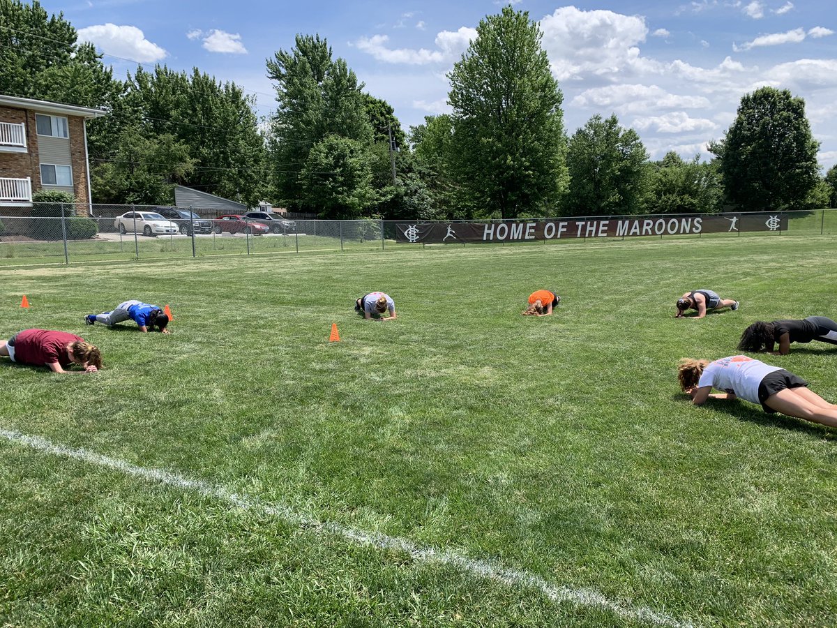 2019Maroons's tweet photo. Central Softball off- season workouts!  Getting stronger, faster, and more explosive!! #respecttheprocess #softballfamily https://t.co/JwYJLu7axp