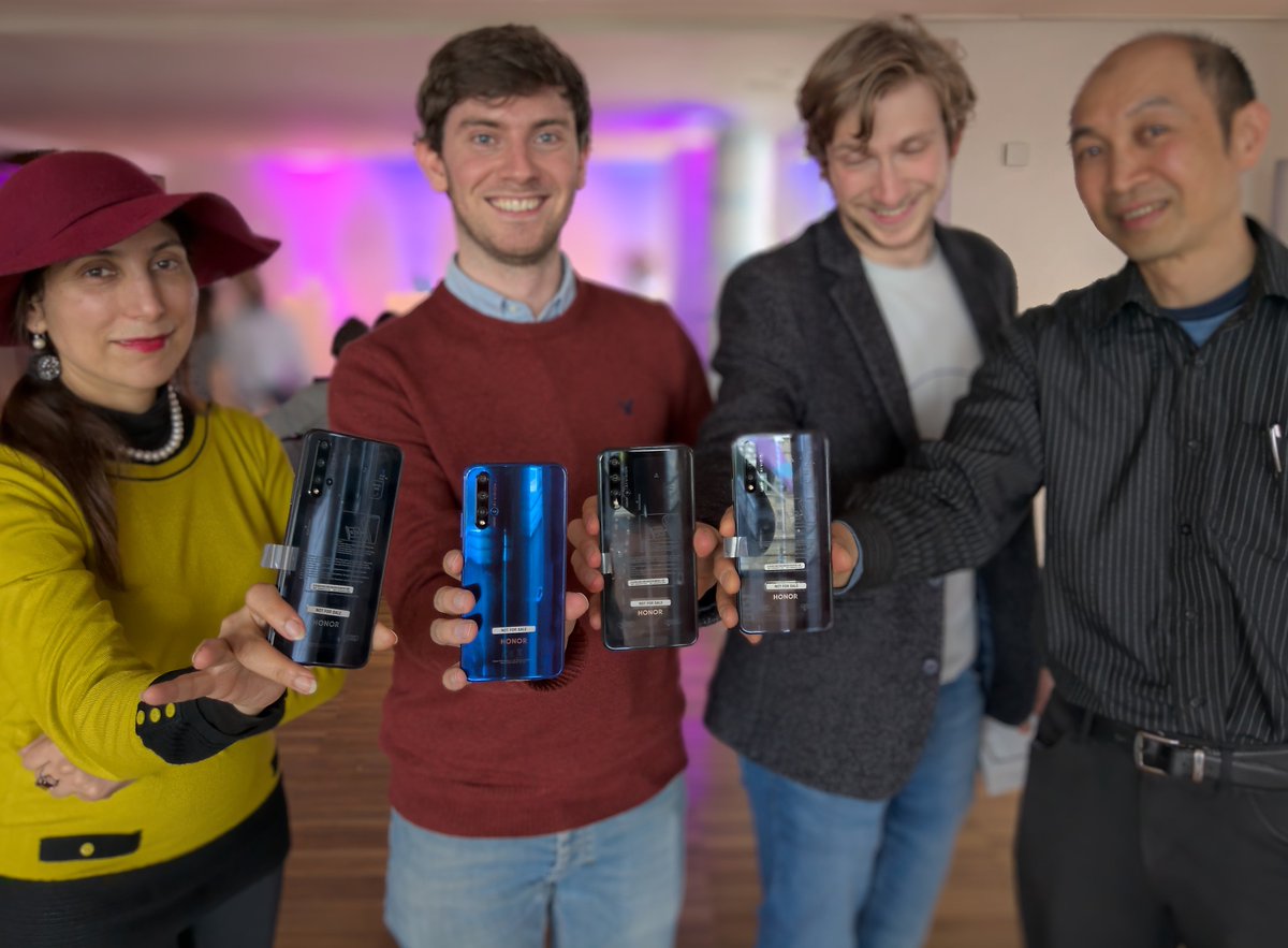 implausibleblog's tweet photo. @bhavis The depth of colour on the back of the #Honor20 really was impressive. As were the photos taken with the optical zoom and the macro!
Great to meet @Colorcounsellor @SophieHannnah_ @kylegalvin_ & @PestoChampion at the #LondonTechWeek #LTW #ColorMyLondon #Honor20Series event https://t.co/KopoAgnUkL