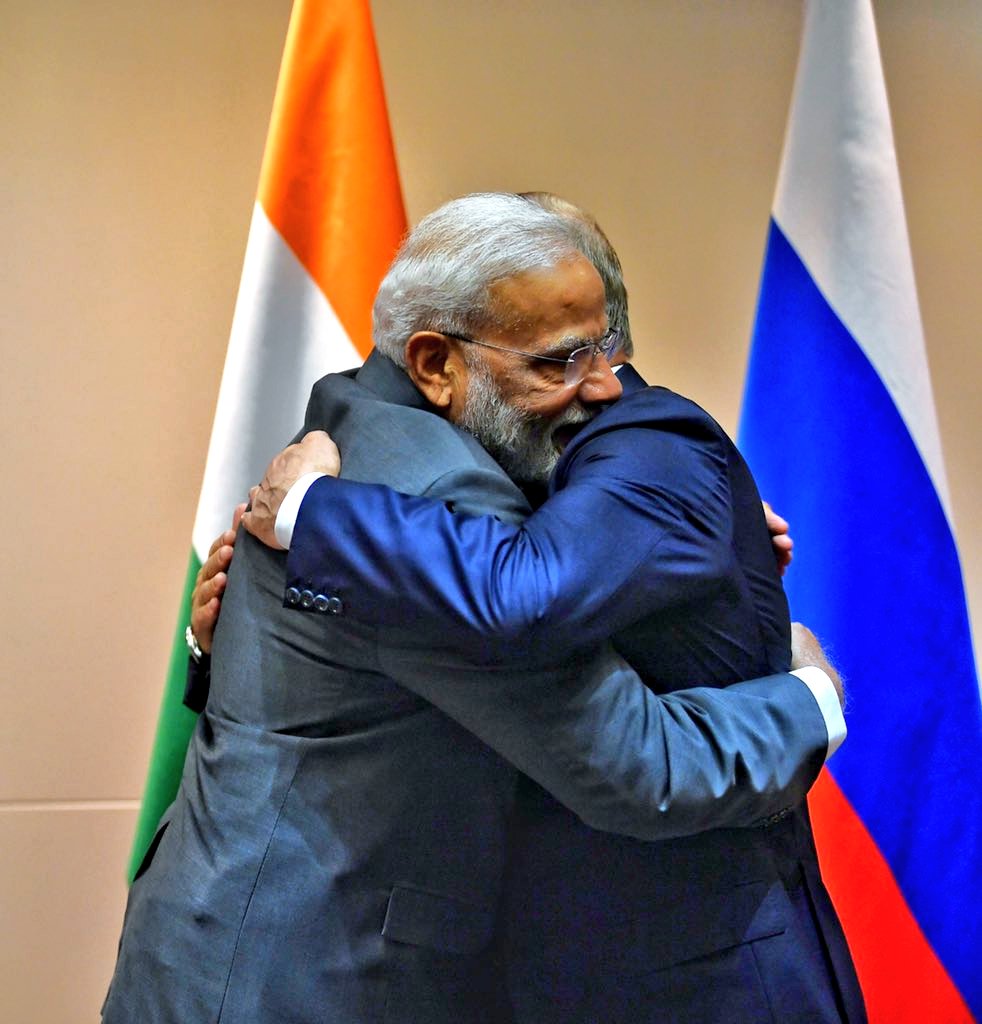 bhartipankaj111's tweet image. Two strong leaders with strong Friendship forever🙏
@narendramodi @PMOIndia
@KremlinRussia_E @HMOIndia
@BJP4India @DrSJaishankar
@IndEmbMoscow
@IndiaInKyrgyz
#ModiGlobalPower 
#ModiAtSCOSummit 
#मोदी_है_तो_मुमकिन_है