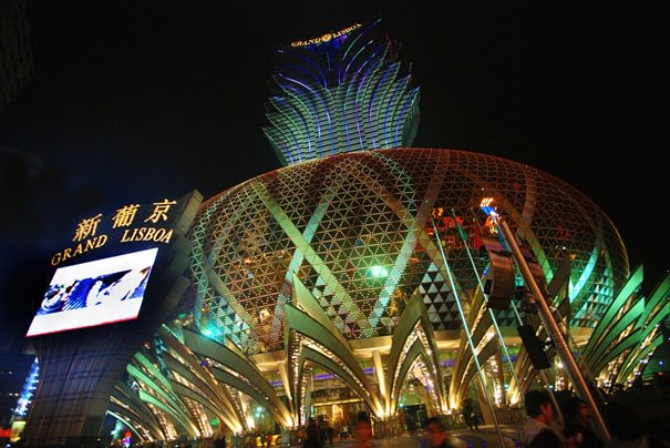 KrisStreletz's tweet photo. Grand Lisboa Макао
#Красота #Tourism #Природа #Мир #Вселенная #Traveling #КрасивыйВид #КрасивыеМестаМира #Картины #Искусство #Путешествия #Туризм 
#Beauty #Nature https://t.co/g8lRoGb8jh