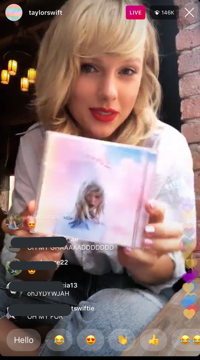 blckregulus's tweet image. you’re lying if you say you didn’t cry in this exact moment of the live #lover #TaylorSwiftInstagramLive