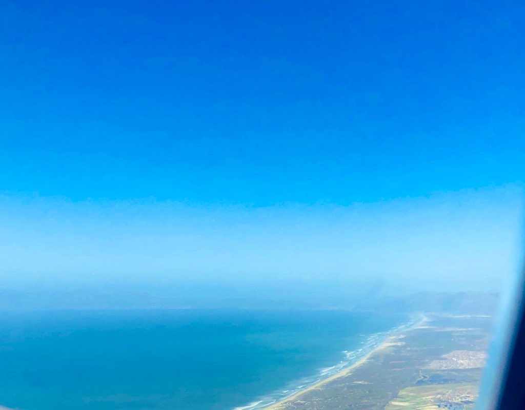 ChanteleCAfrica's tweet photo. Thank you my dear country #southafrica for the beautiful views (during Winter!) from the @pwc_za office & plane during my visit, and to my colleagues for being so amazing at #buildingtrustinsociety #solvingimportantproblems https://t.co/7JGonJL2qk