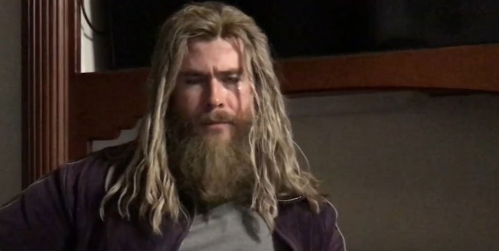 Thor: Ragnarok': What's with the short hair on Chris Hemsworth?