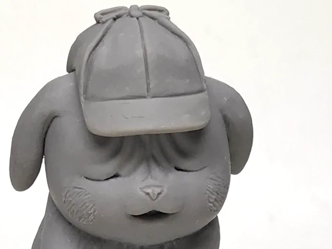 名探偵ピカチュウ
映画を見たあとシワシワのピカチュウが可愛すぎて二体も粘土で作ってしまった。 