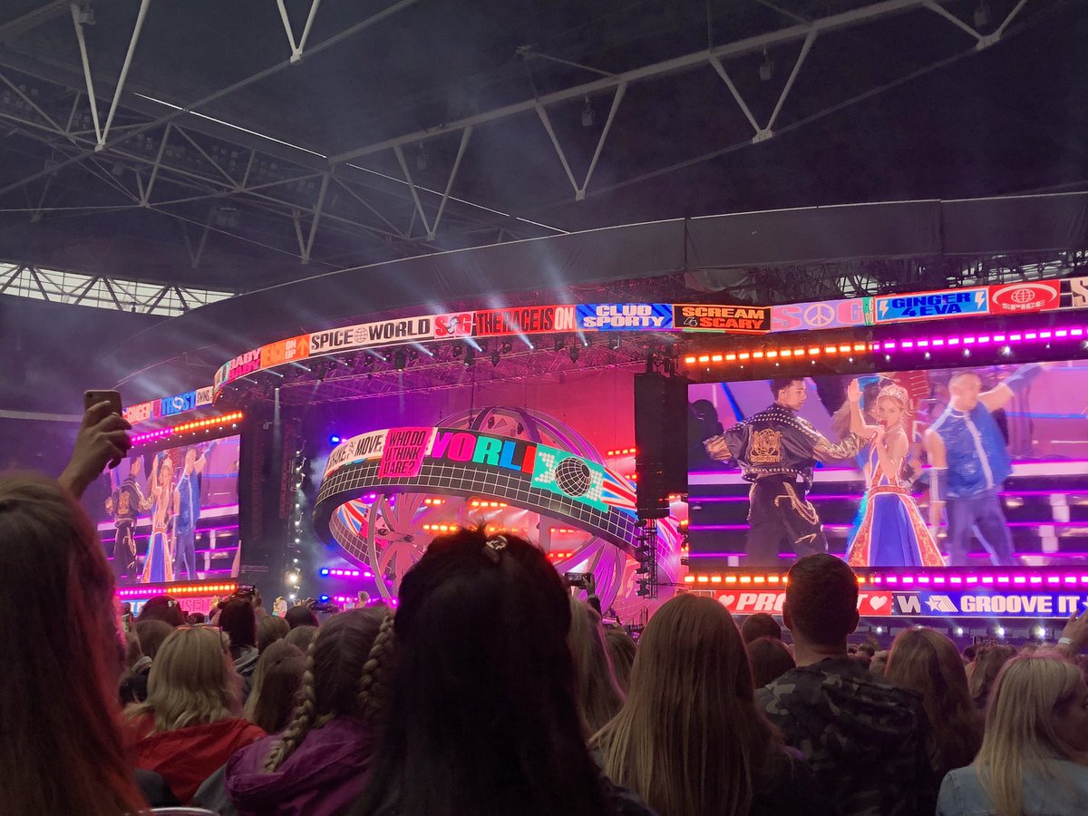 dangerousellen's tweet image. best night ever 💘 #SpiceWorldLondon