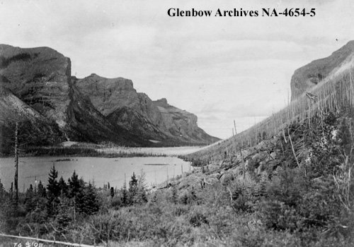 tcdixon3's tweet photo. Take a step back in time to one of my all-time favourite places, the Ghost River Wilderness, with these historic photos.
https://t.co/oLidGsHIxr
#ABhistory #history #exploreAlberta #Alberta #TheGhost #ABparks #GhostValley #CanadianRockies https://t.co/MPpPzdQNNV