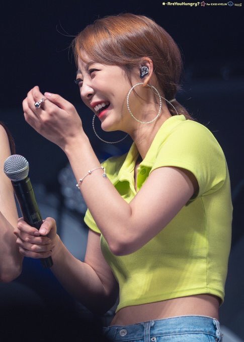 SHE LOOKS SO HAPPY I’M WEEPING THESE ARE REAL TEARS I LOVE HER