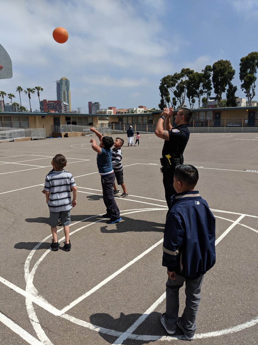 SDSchoolPolice's tweet photo. Just another day at work @SDSchoolPolice  @SDSPOA @sdschools #BetterSD https://t.co/sb52UpMUqu