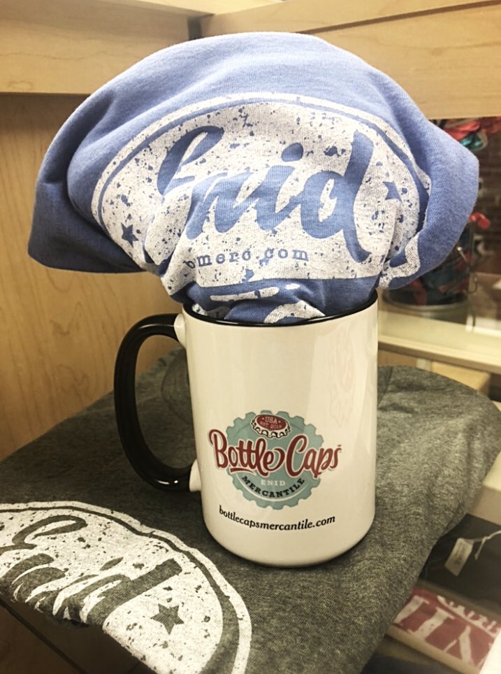 Are you in search of a last-minute Fathers’ Day gift?
Come by Bottle Caps tomorrow during our EXTENDED HOURS from 12:30-5 for a shirt, coffee mug, or other gift that your dad will love!