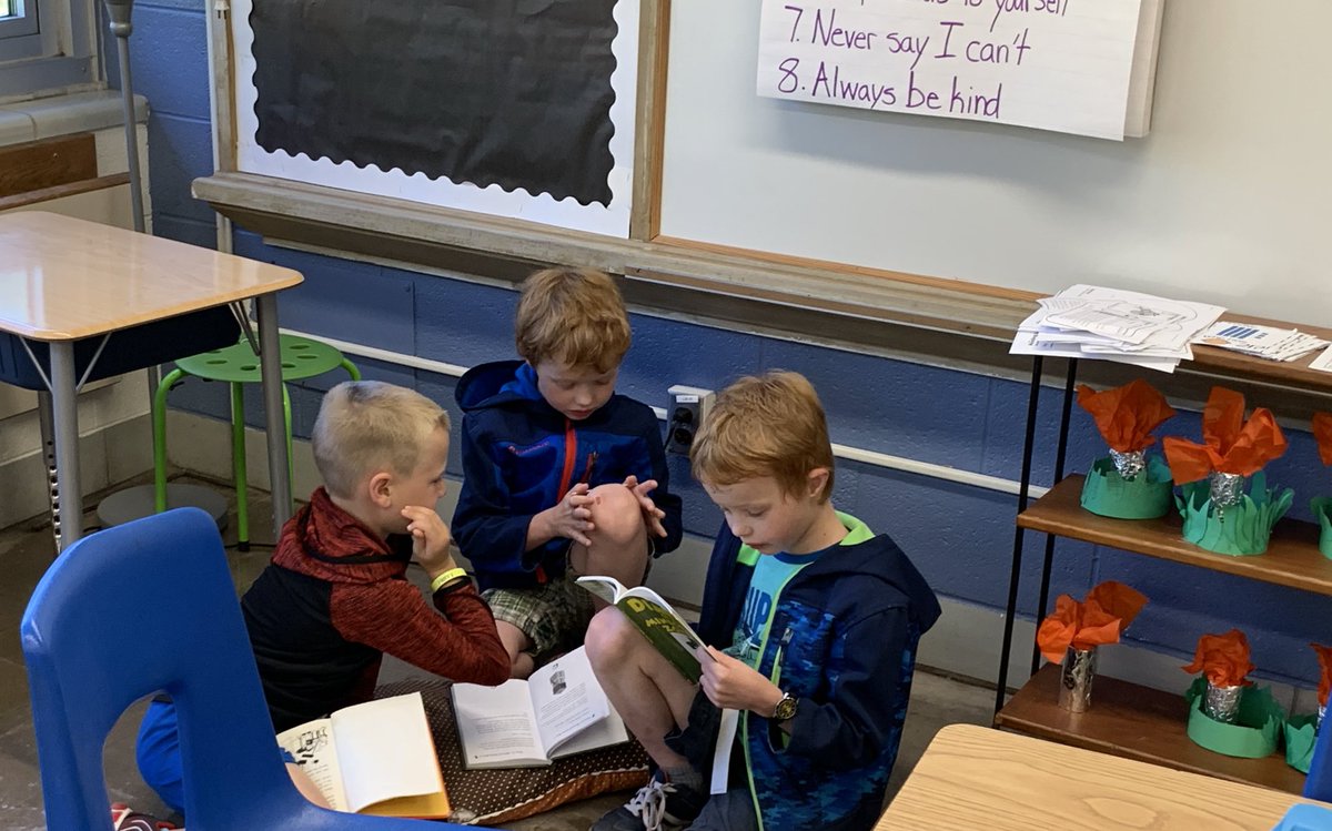 MrsShastaGift's tweet image. At Pershing Explore we really enjoyed buddy reading today! I had kids begging to do it again. #SPSExplore #readtogether #Ilovetoread #beareader #collaborate