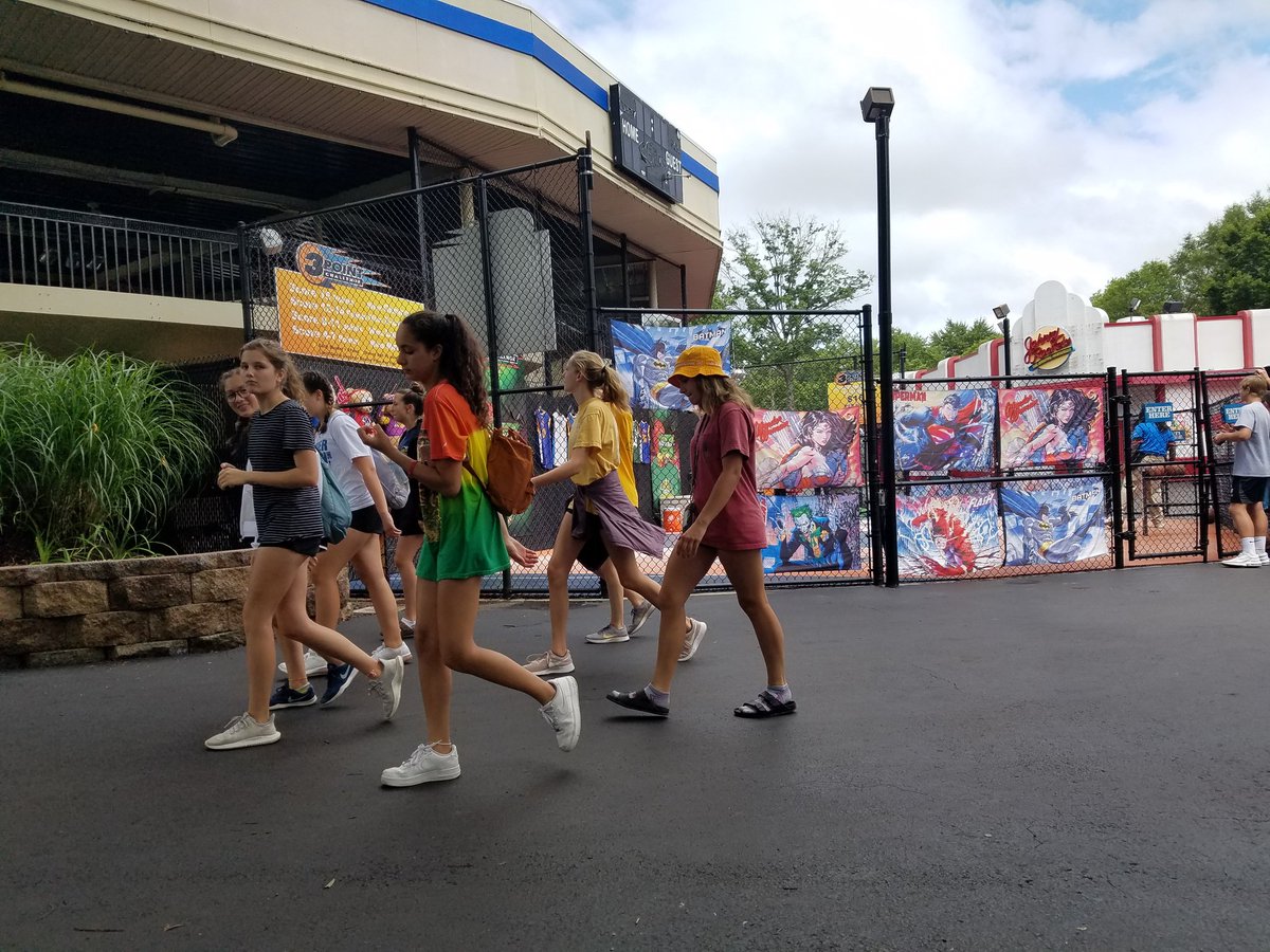 egrec2019's tweet photo. Kids had fun at Six Flags and the weather was beautiful.  It started to rain the moment we had to leave. https://t.co/sJ5RprrKFF